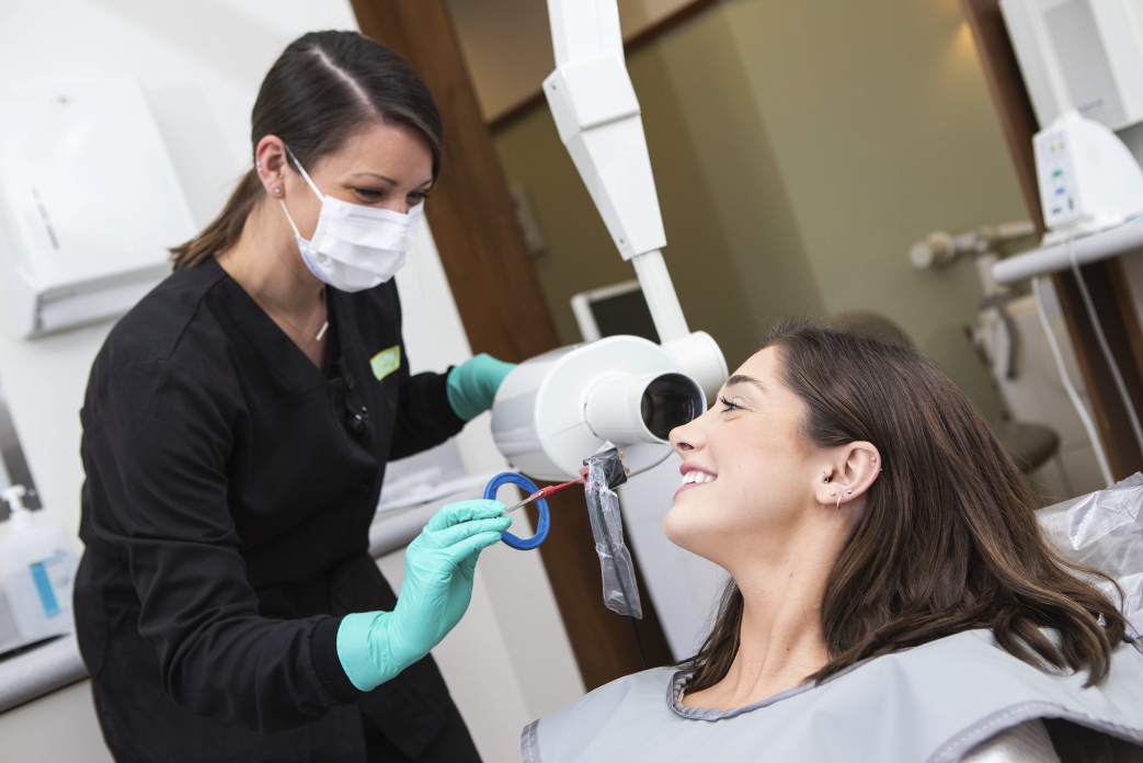 Happy-dentist-patient